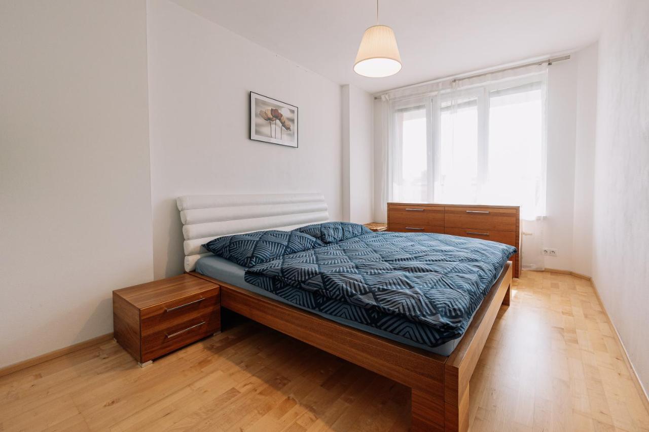 Apartment Family Bratislava Parking Slot Included! Exterior photo